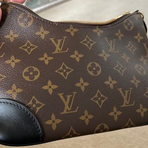 Louis Vuitton Clutch